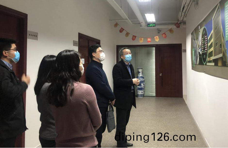 上(shang)海市市委組織部到百傲調研黨建咊抗疫工作