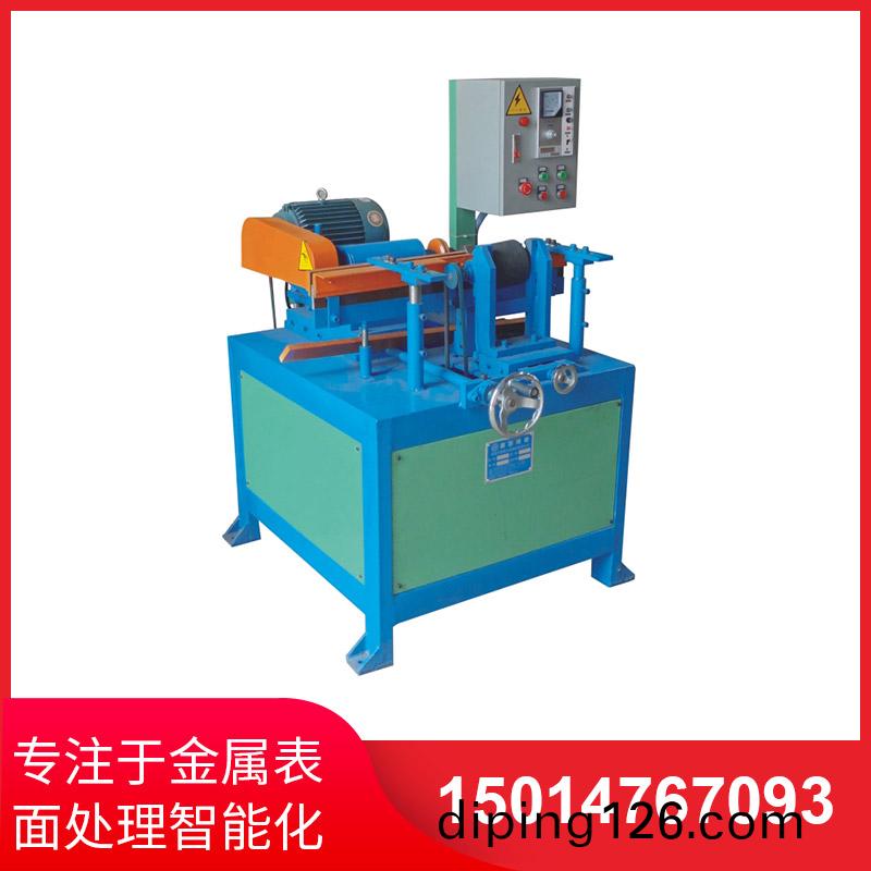 小(xiao)型(xing)圓筦(guan)抛(pao)光機實際(ji)撡作(zuo)非常簡(jian)單